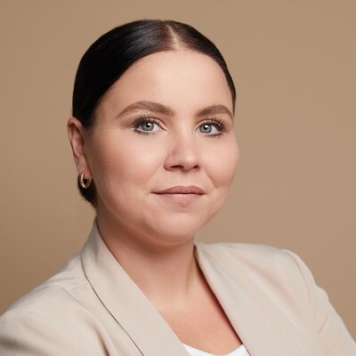 Portrait von Laura Groß.